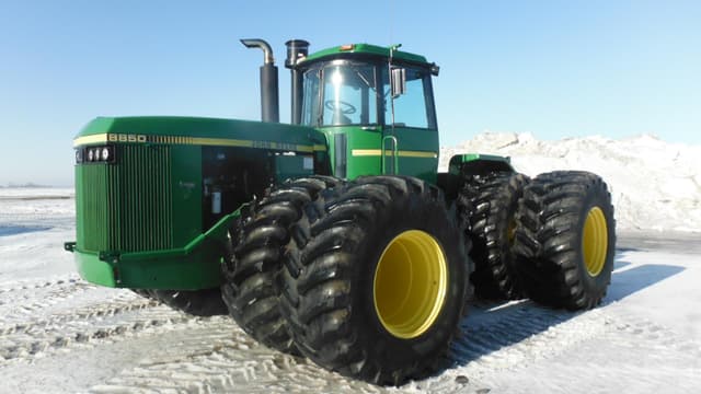 Image of John Deere 8850 equipment image 2