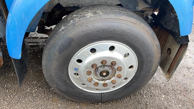 Image of Kenworth W900B equipment image 3
