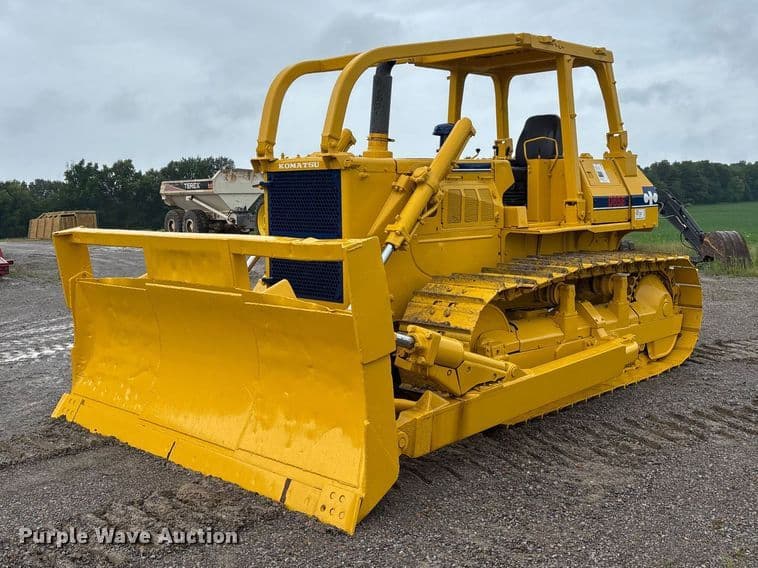 Image of Komatsu D65E Primary image