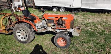 Main image Kubota B7100