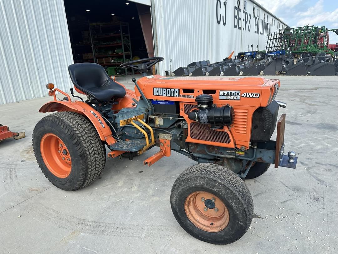 Image of Kubota B7100HST Primary image
