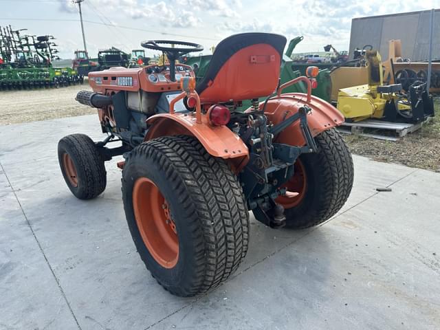 Image of Kubota B7100HST equipment image 3