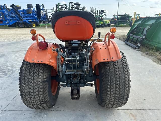 Image of Kubota B7100HST equipment image 2