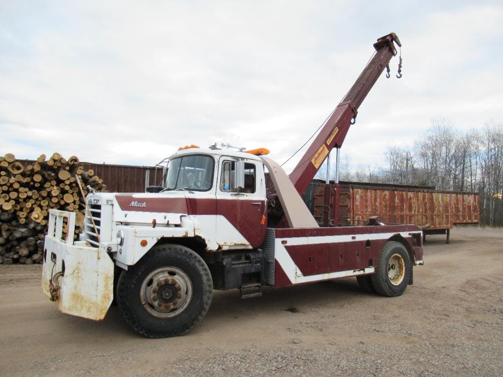 マックトラックヴィンテージ SOLD - 1984 Mack DM686SX Lot No. 139 Other Equipment with 85,991