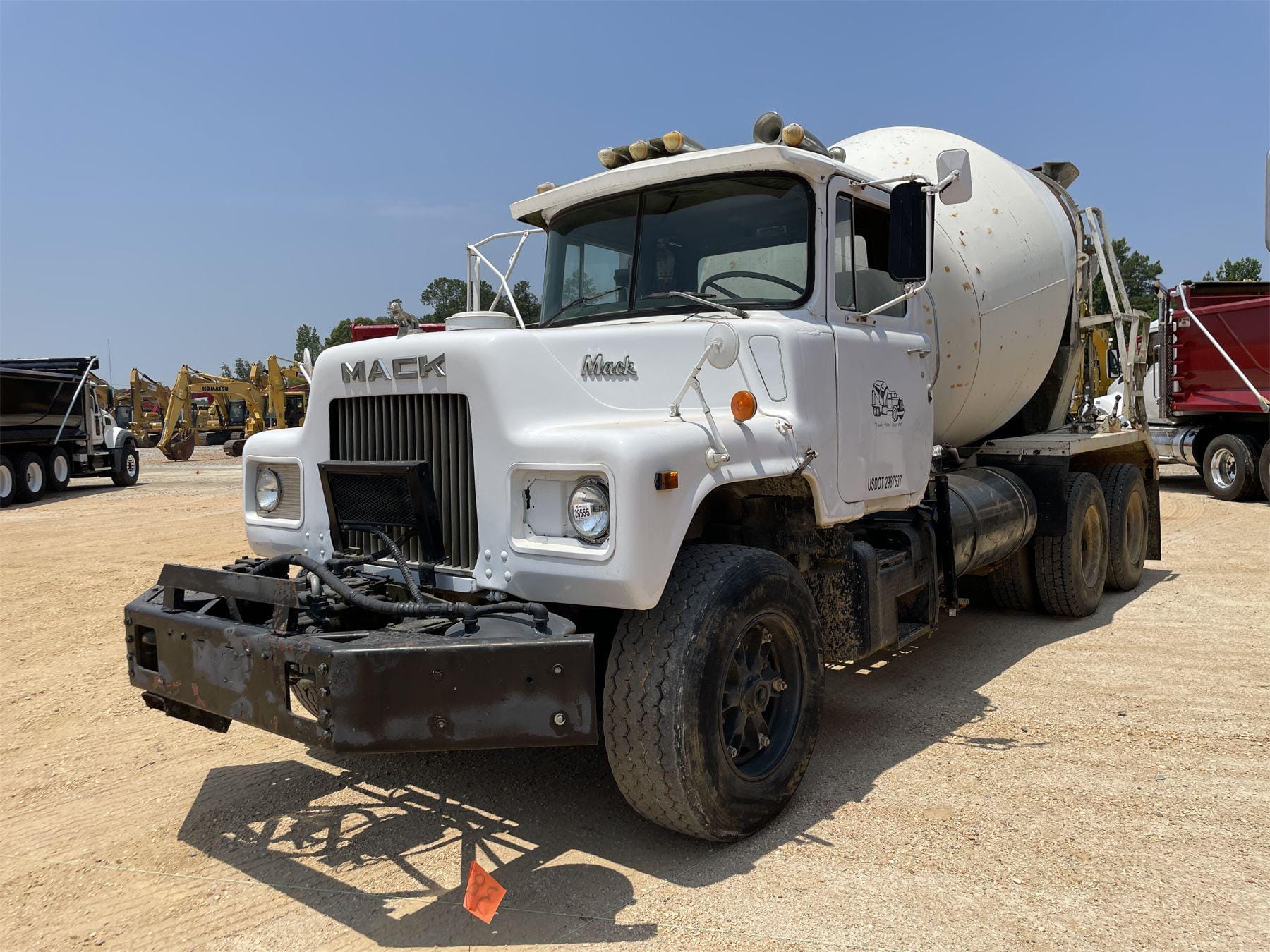 Main image Mack DM685S