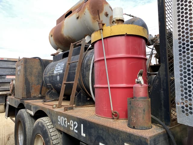 Image of Mack R686ST equipment image 4