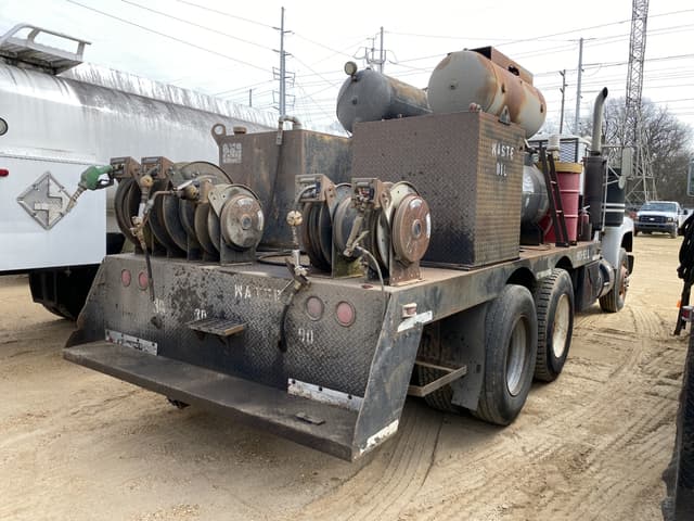 Image of Mack R686ST equipment image 2