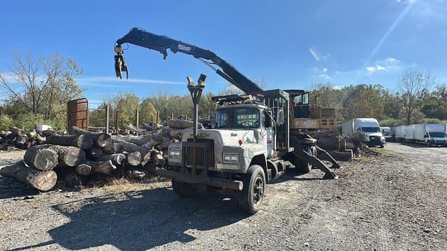 Image of Mack RD686S equipment image 1
