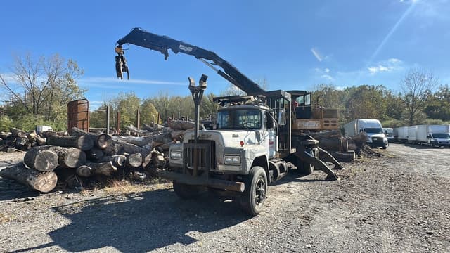 Image of Mack RD686S equipment image 1