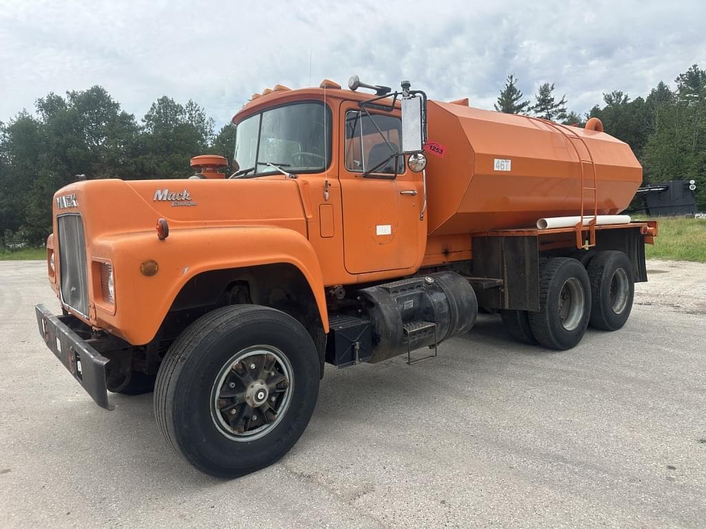 Image of Mack RD686S Primary image