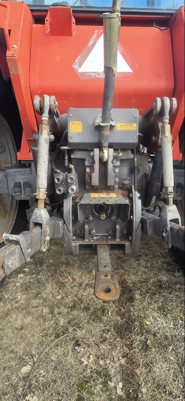 Image of Massey Ferguson 3525 equipment image 3