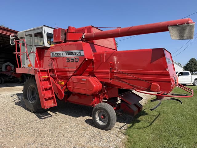 Image of Massey Ferguson 550 equipment image 2