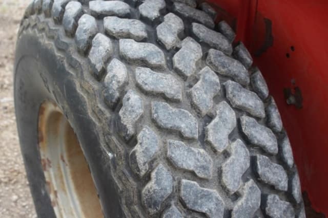 Image of Massey Ferguson 1020 equipment image 3