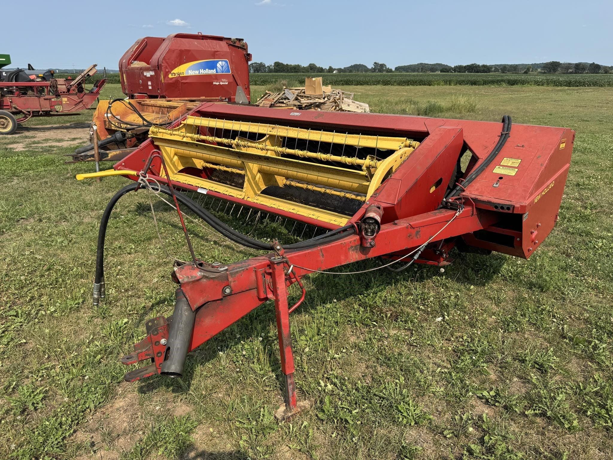 1984 New Holland 489 Equipment Image0