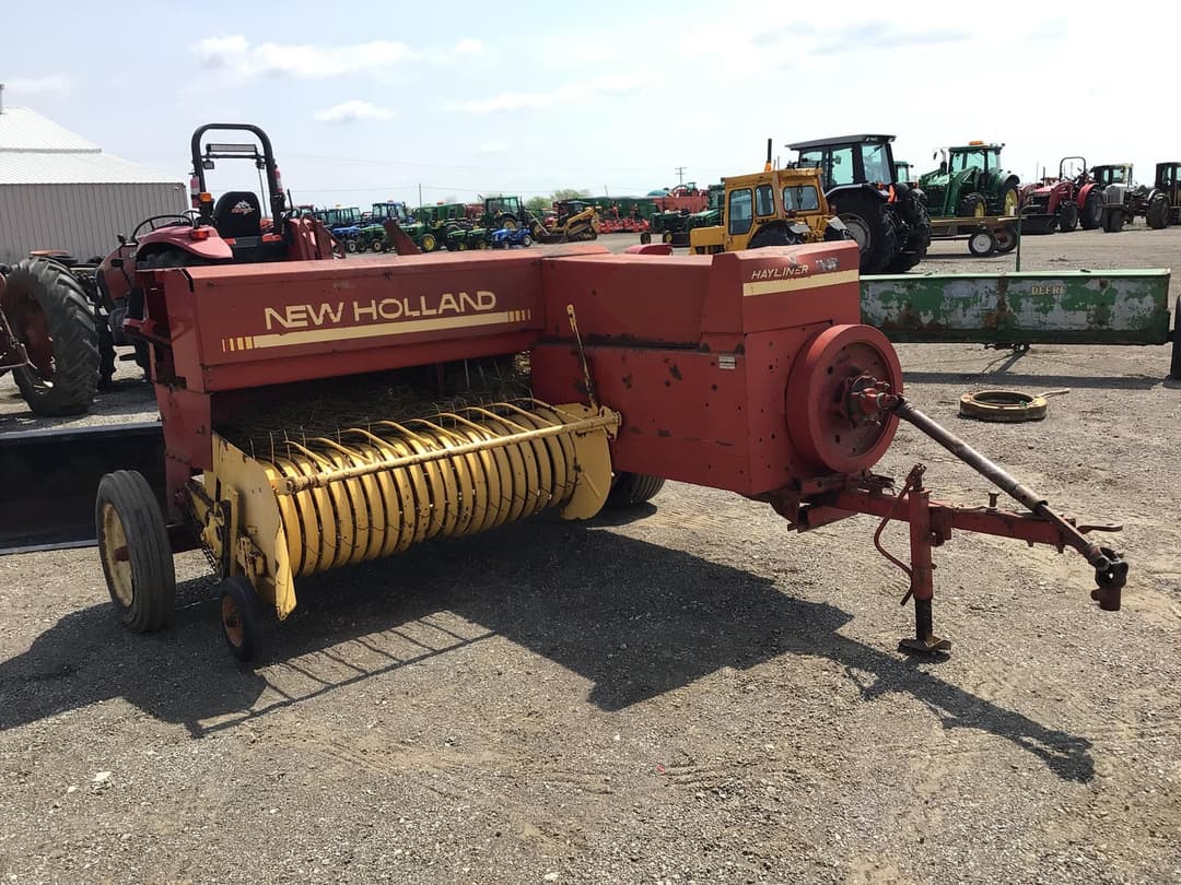 Image of New Holland Hayliner 311 Primary image