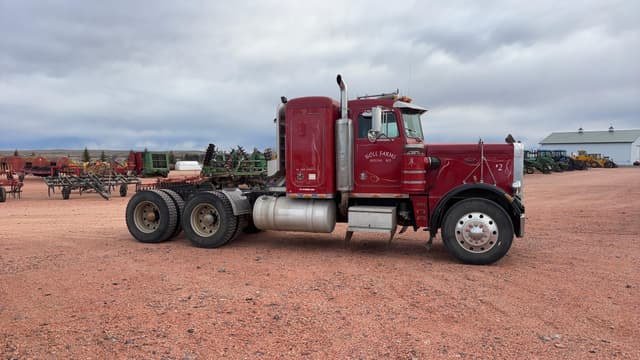 Image of Peterbilt 359 equipment image 3