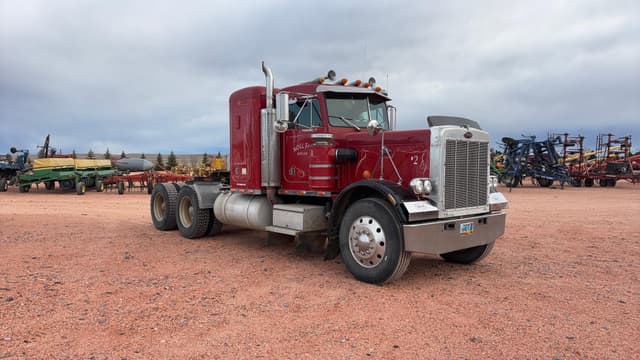 Image of Peterbilt 359 equipment image 2