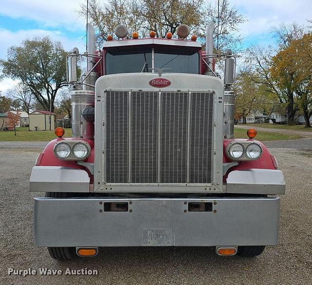 Image of Peterbilt 359 equipment image 1