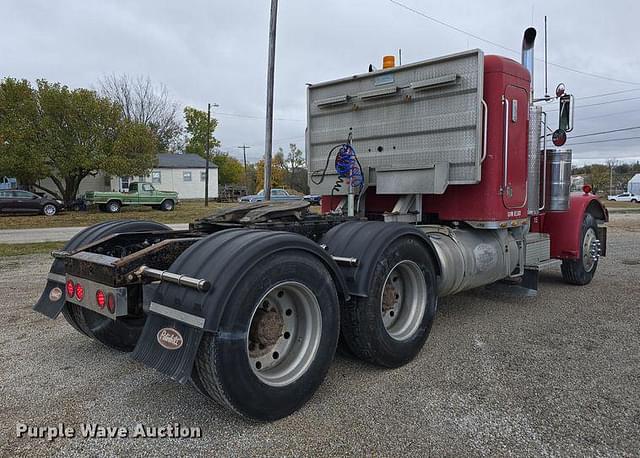 Image of Peterbilt 359 equipment image 4