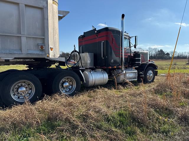 Image of Peterbilt 359 equipment image 2