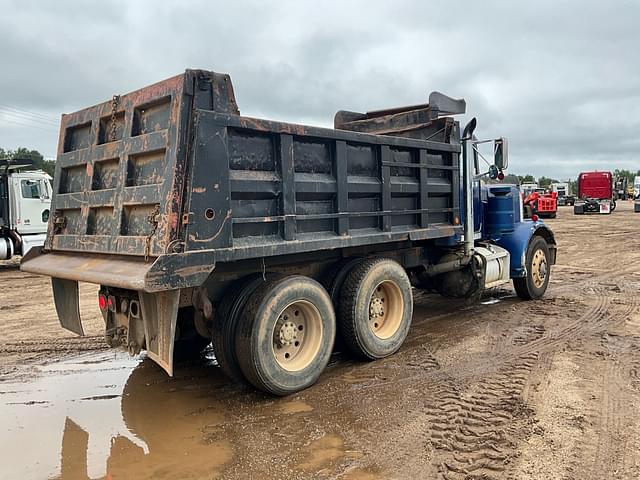 Image of Peterbilt 359 equipment image 4