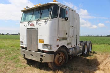 Main image Peterbilt 362