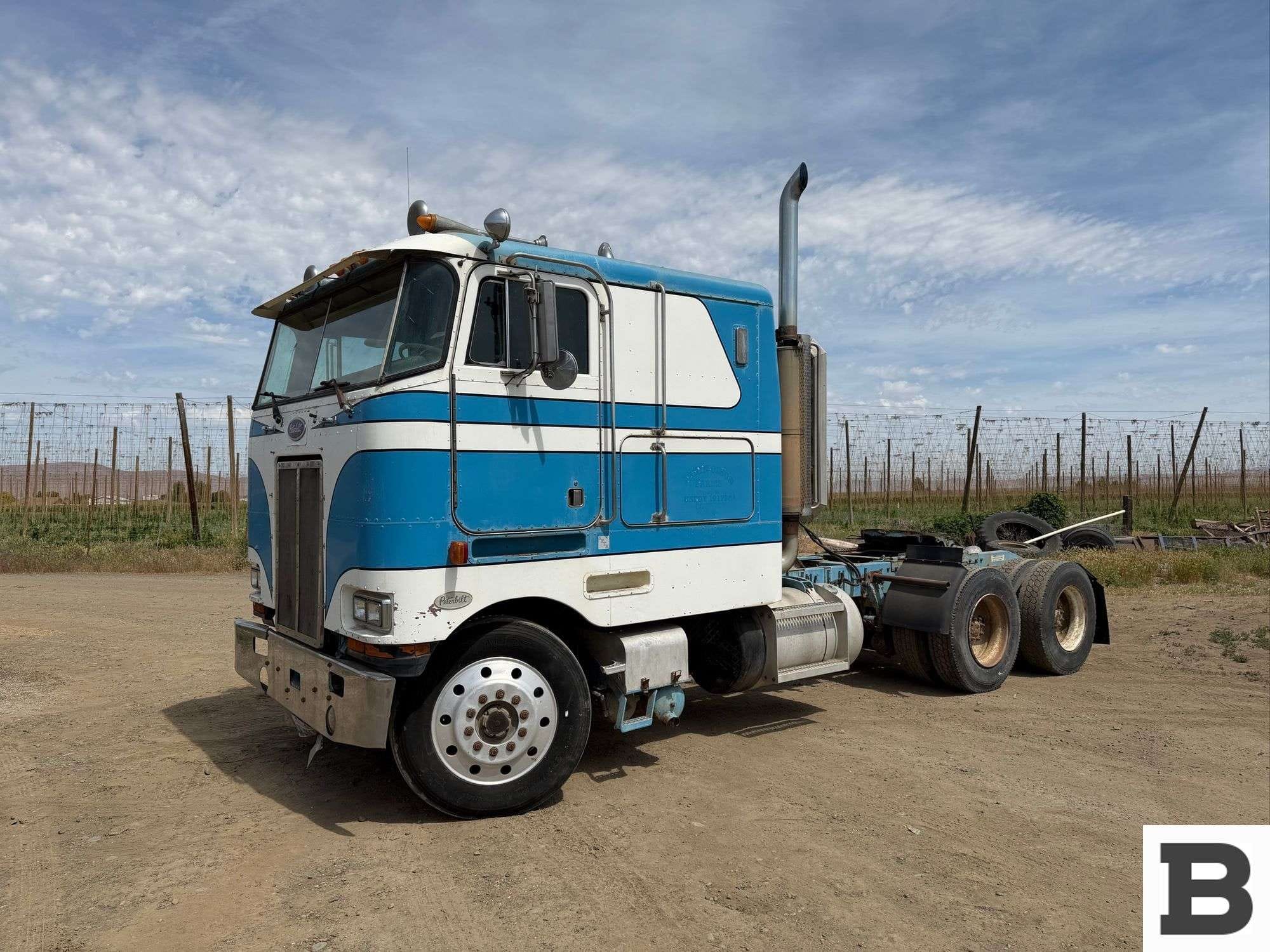 1984 Peterbilt 362 Equipment Image0