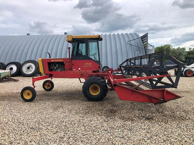 Image of Versatile 4400 equipment image 3