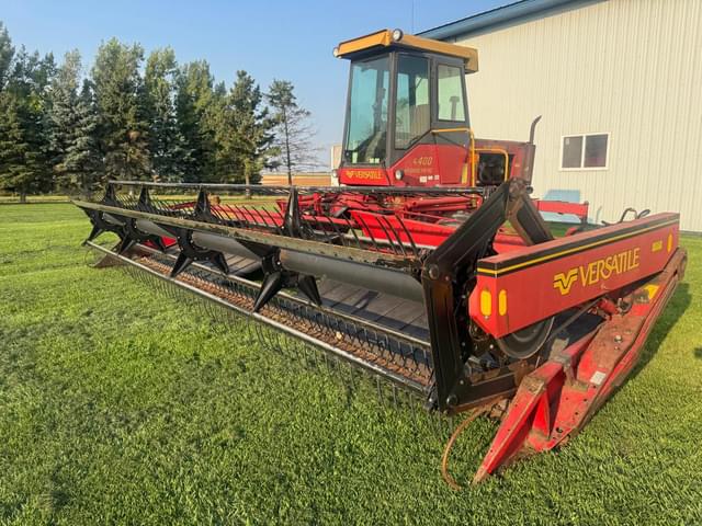 Image of Versatile 4400 equipment image 1
