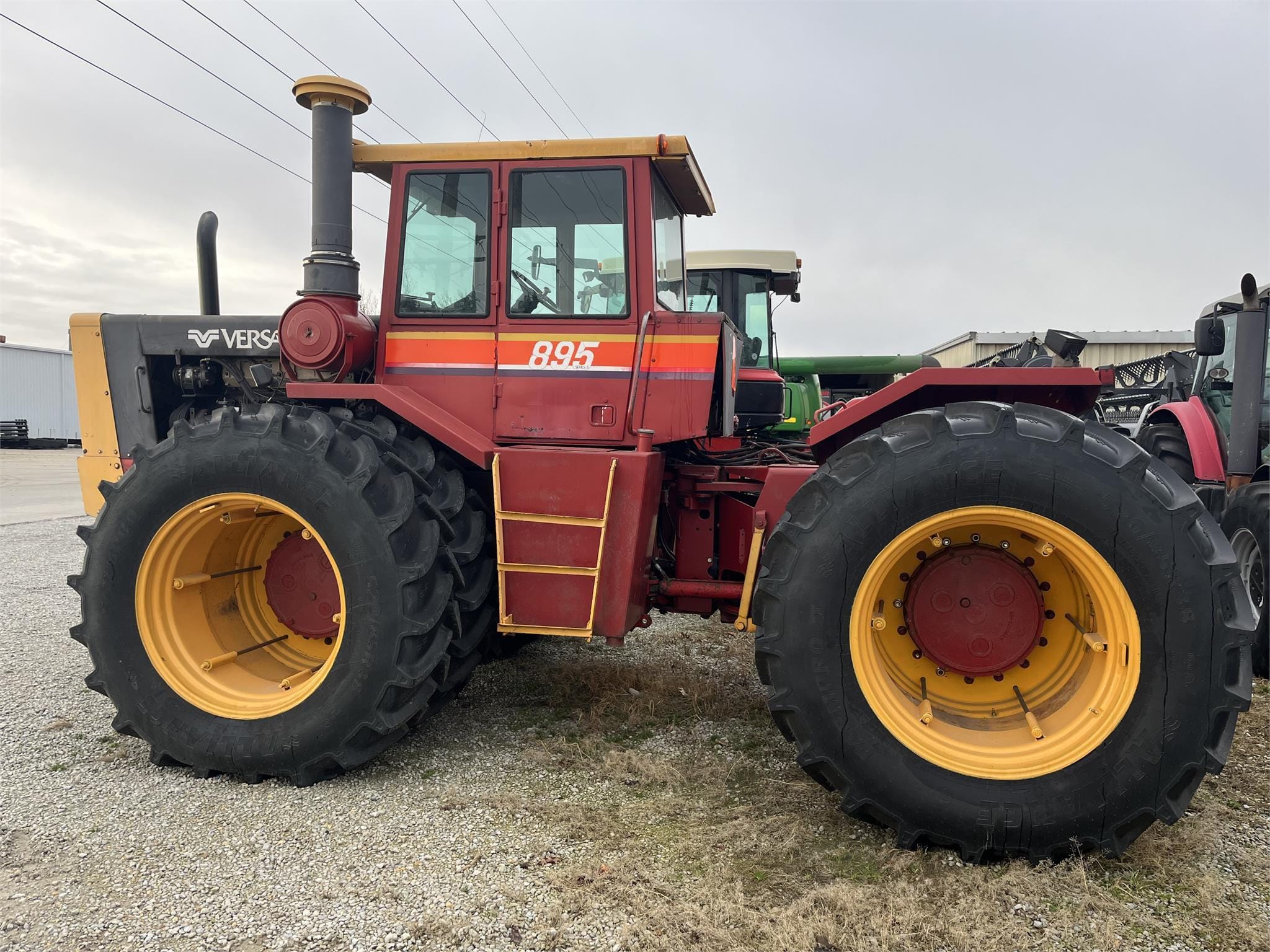 Main image Versatile 895