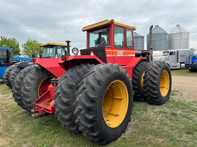 Image of Versatile 895 equipment image 3