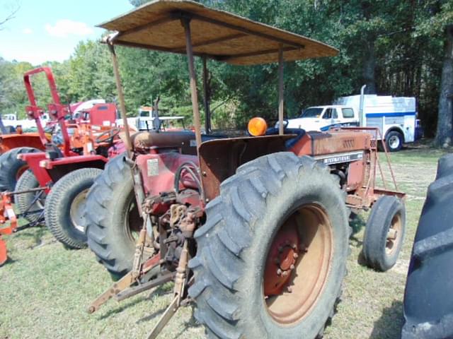 Image of International Harvester 484 equipment image 1