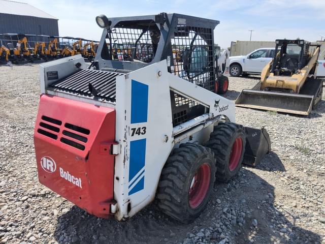 Image of Bobcat 743 equipment image 4