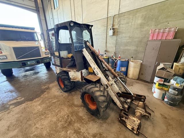 Image of Bobcat 2000 equipment image 2