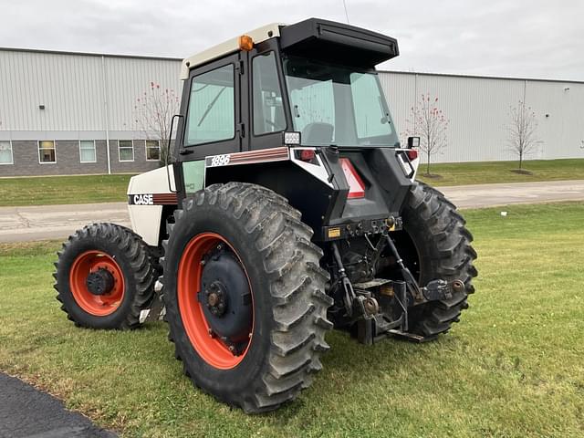 Image of Case IH 1896 equipment image 3