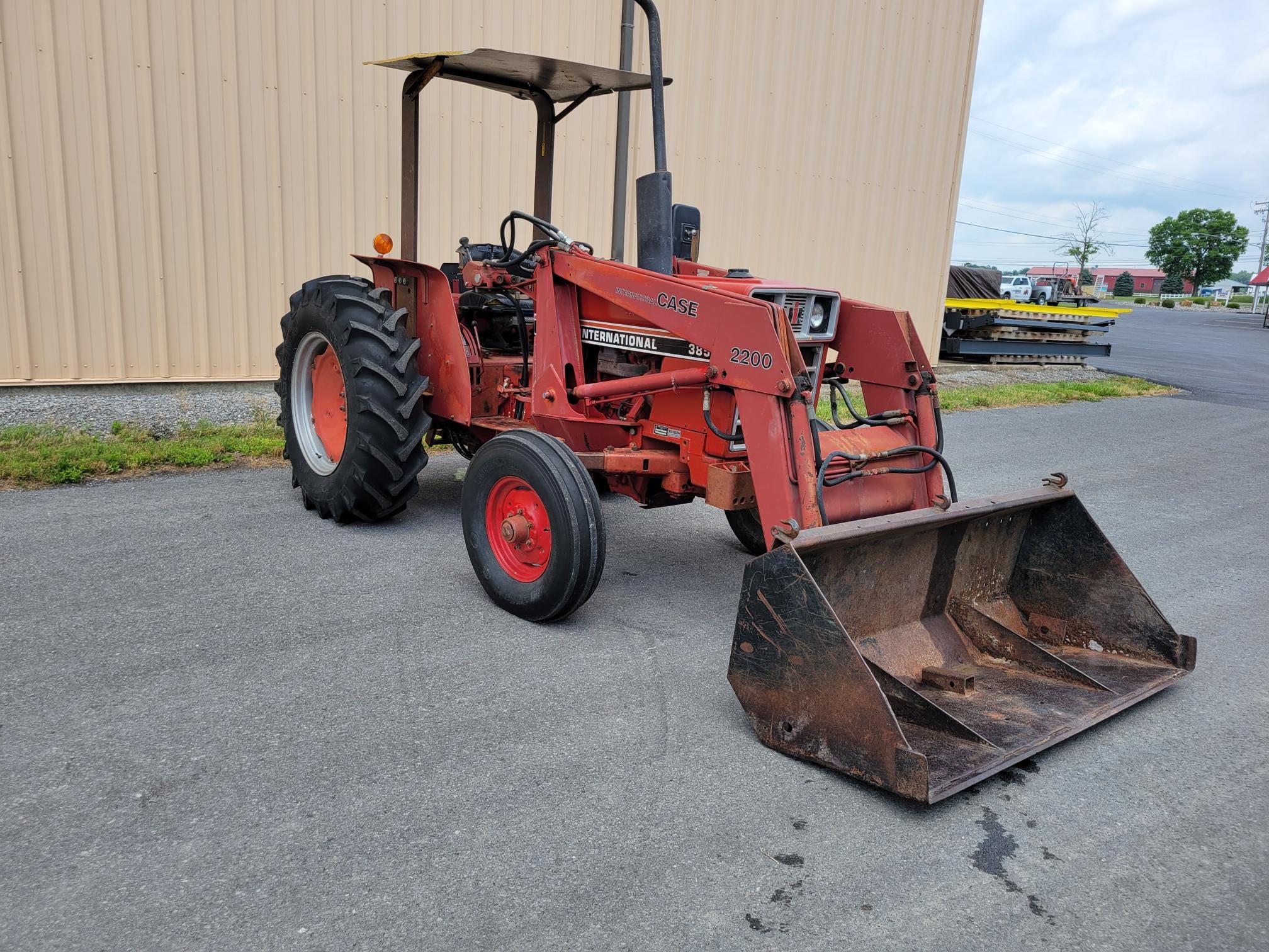 1985 Case IH 385 Equipment Image0