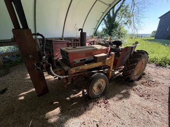 1985 Case IH 385 Equipment Image0