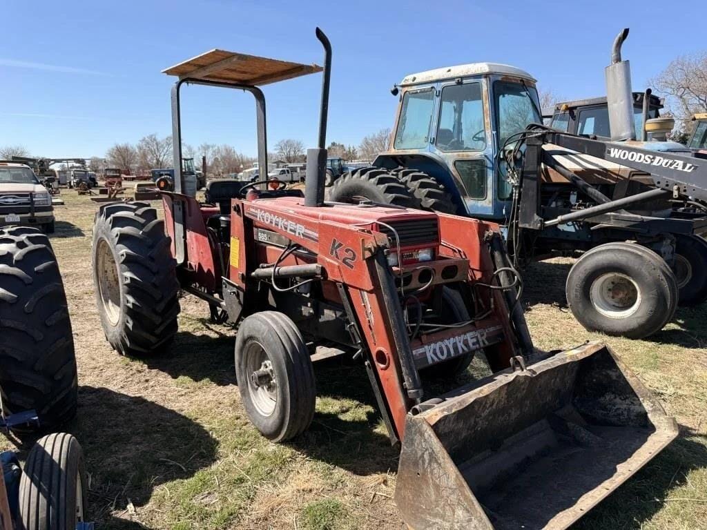 1985 Case IH 585 Equipment Image0