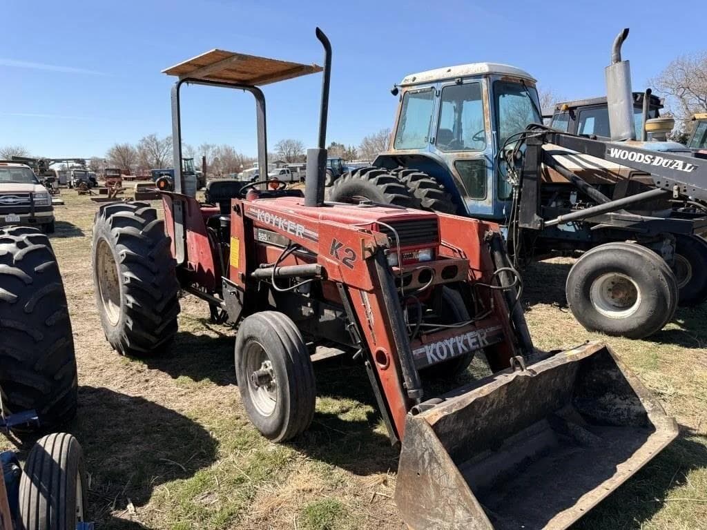 Image of Case IH 585 Primary image