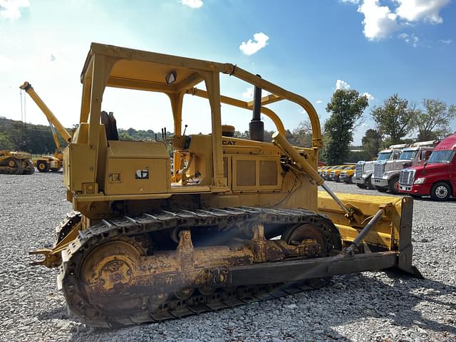 Image of Caterpillar D6D equipment image 2