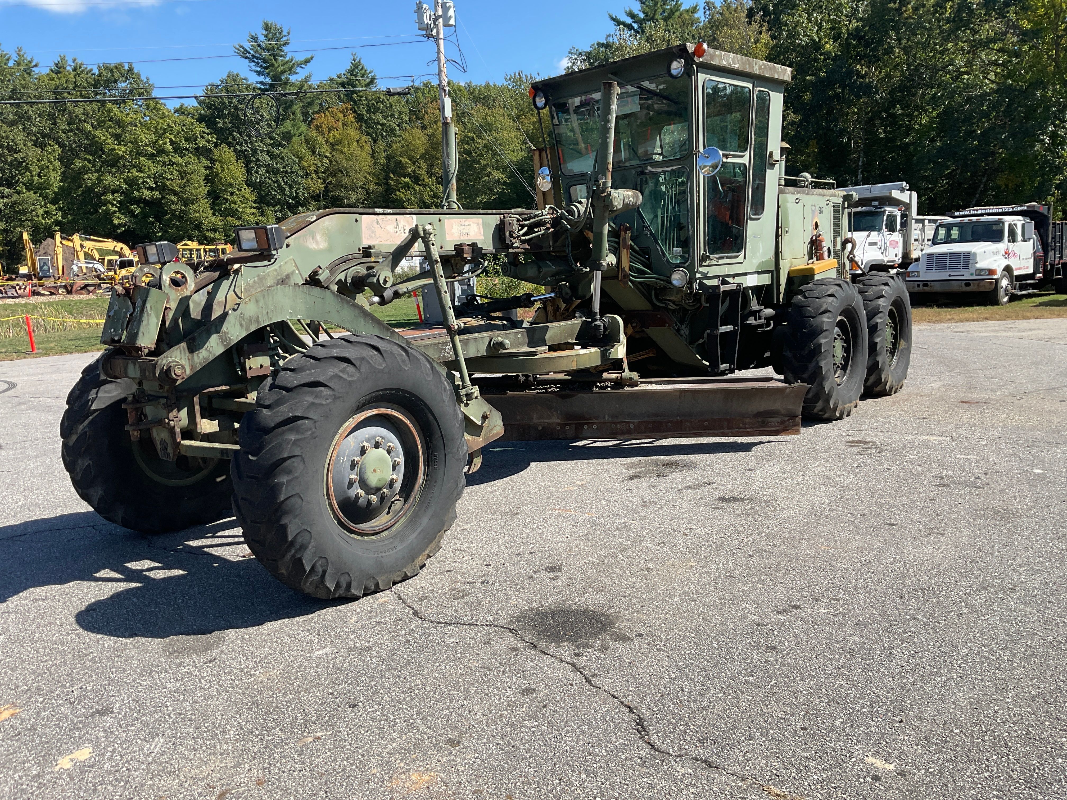 1985 Caterpillar 130G Equipment Image0
