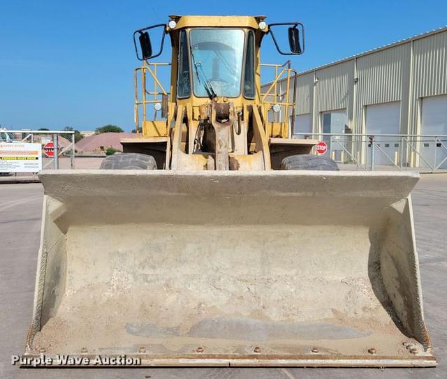 Image of Caterpillar 966D equipment image 1