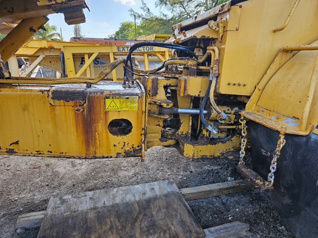 Image of Caterpillar D25C equipment image 4