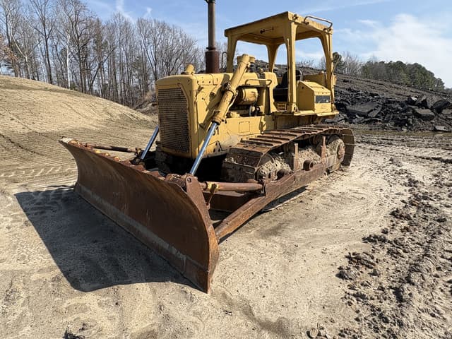 Image of Caterpillar D6D equipment image 4