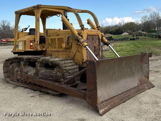 Image of Caterpillar D6D equipment image 2