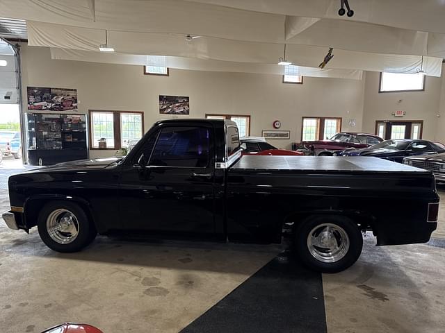 Image of Chevrolet C10 equipment image 1