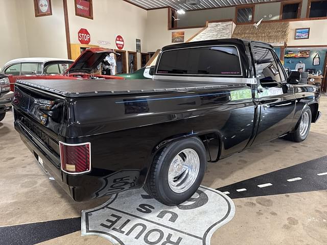 Image of Chevrolet C10 equipment image 4