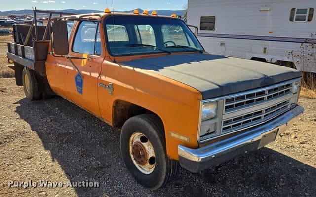 Image of Chevrolet C30 equipment image 2