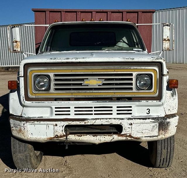 Image of Chevrolet C70 equipment image 1