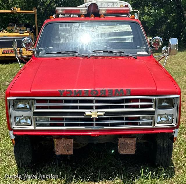 Image of Chevrolet Custom Deluxe 30 equipment image 1